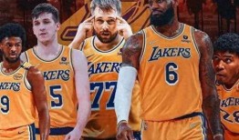 湖人队最新爆料消息,神秘交易传闻浮出水面，新赛季阵容调整引关注！”